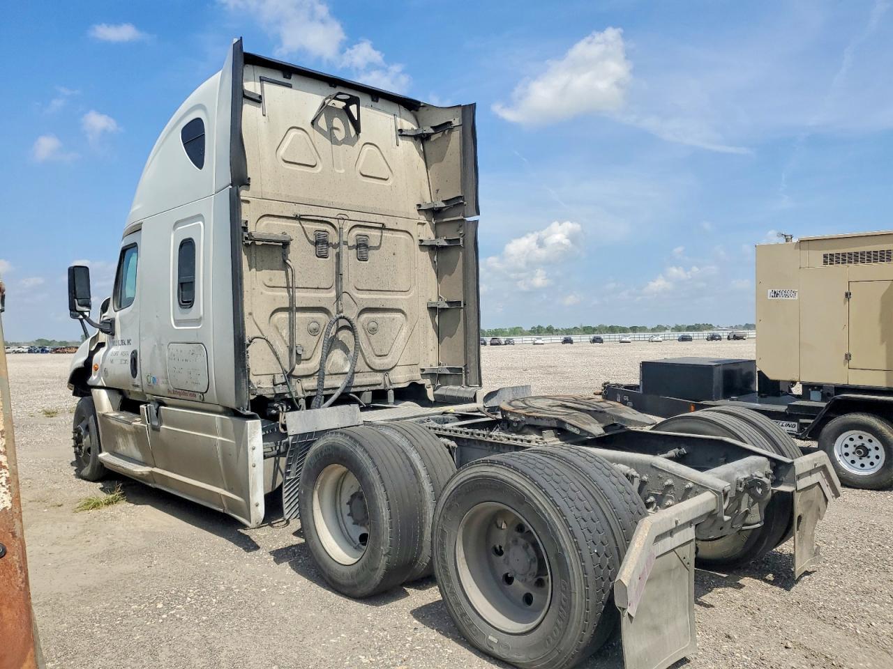 2016 Freightliner Cascadia 125 Semi Truck