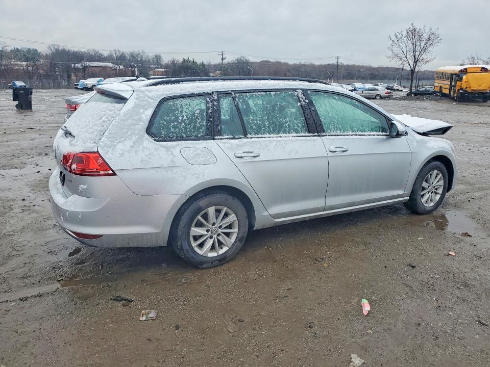 2016 Volkswagen Golf Sportwagen s