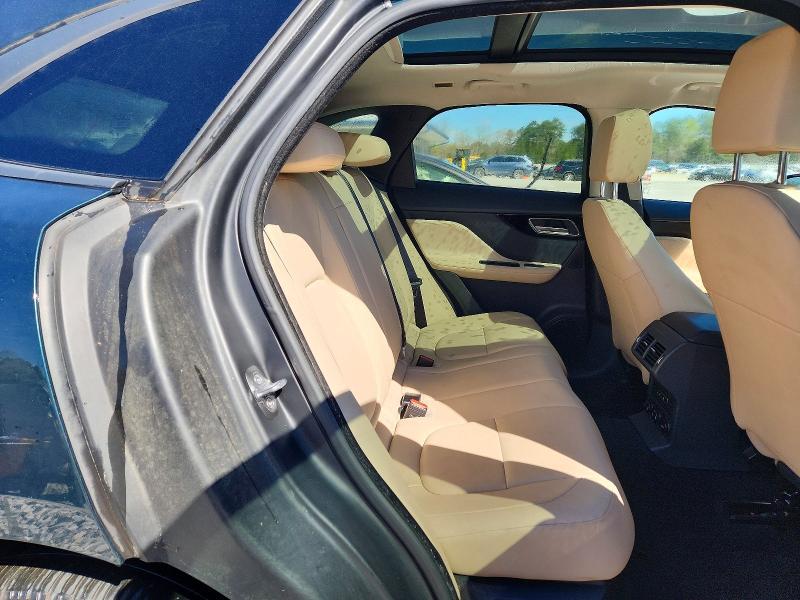 2017 Jaguar F-pace Premium