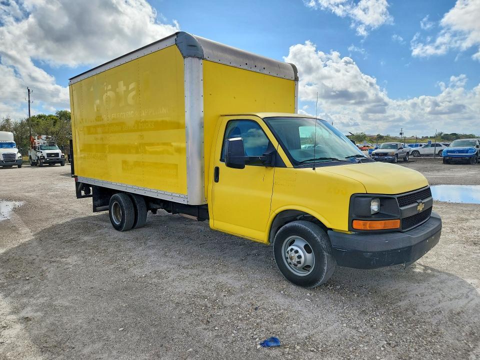 2017 Chevrolet Express BOX Truck
