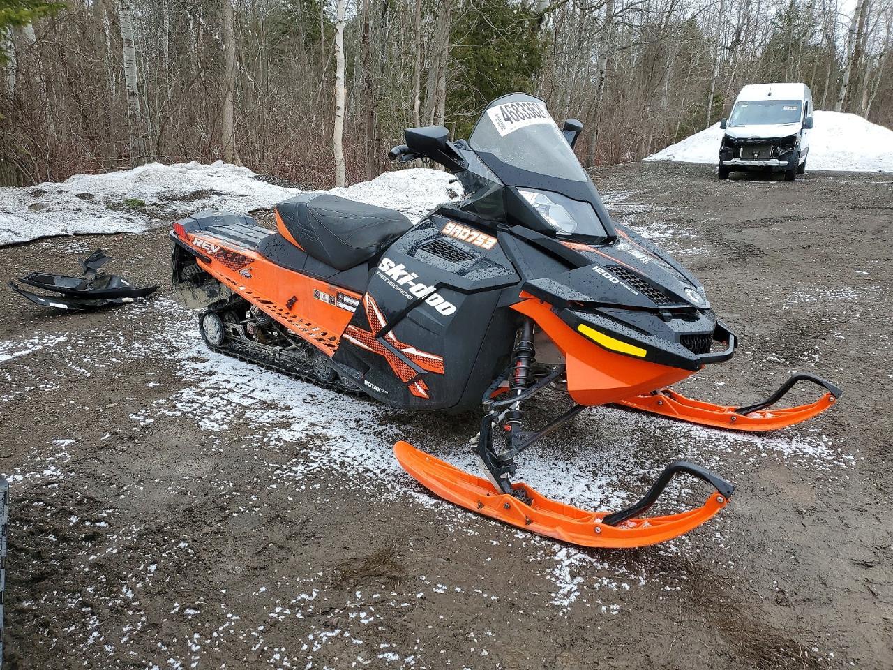 2015 Skidoo Renegade