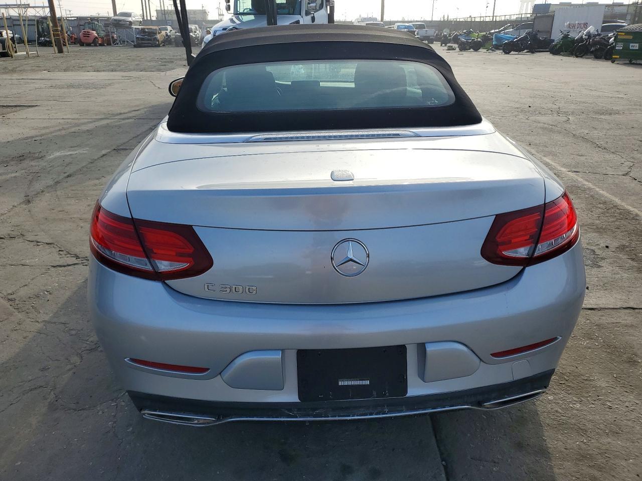 2017 Mercedes-Benz C300