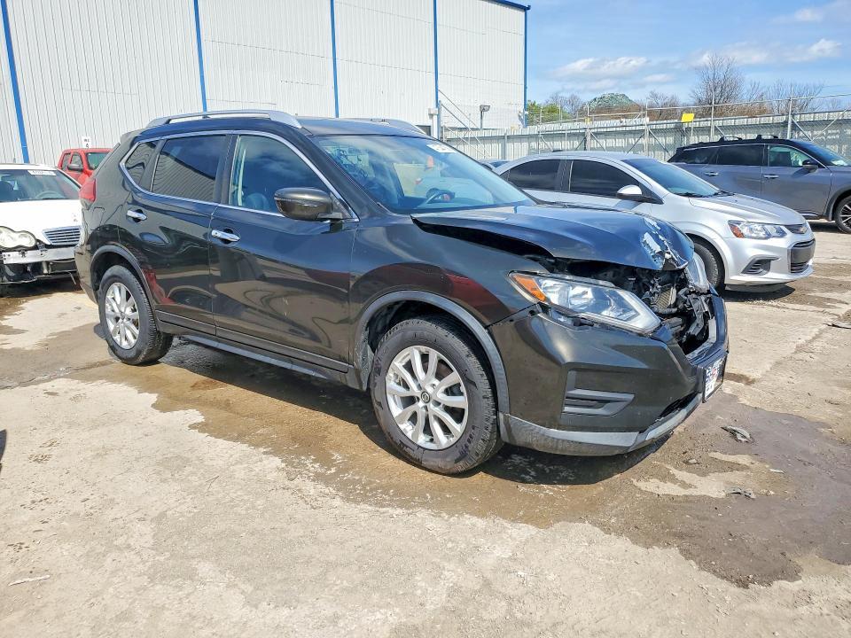 2017 Nissan Rogue sv