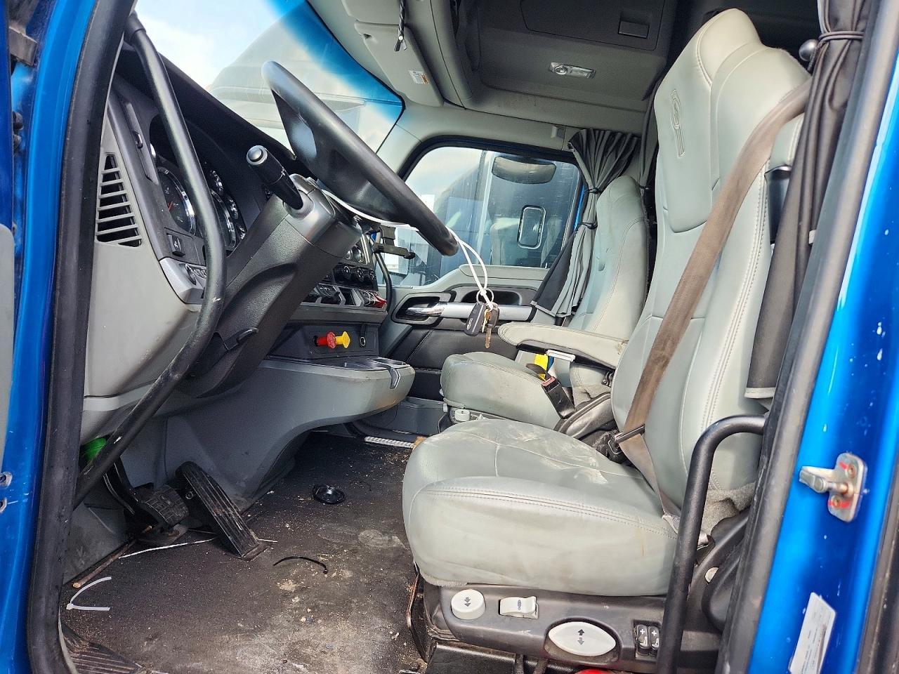 2022 Kenworth T680 Semi Truck