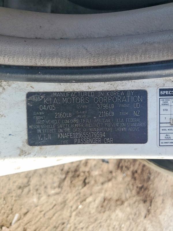 2005 KIA Spectra lx