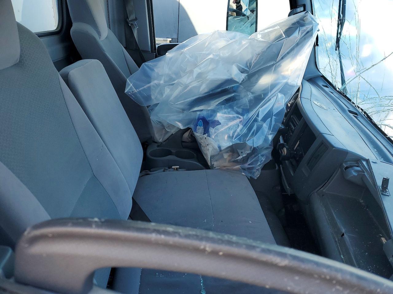 2019 Isuzu NPR HD BOX Truck