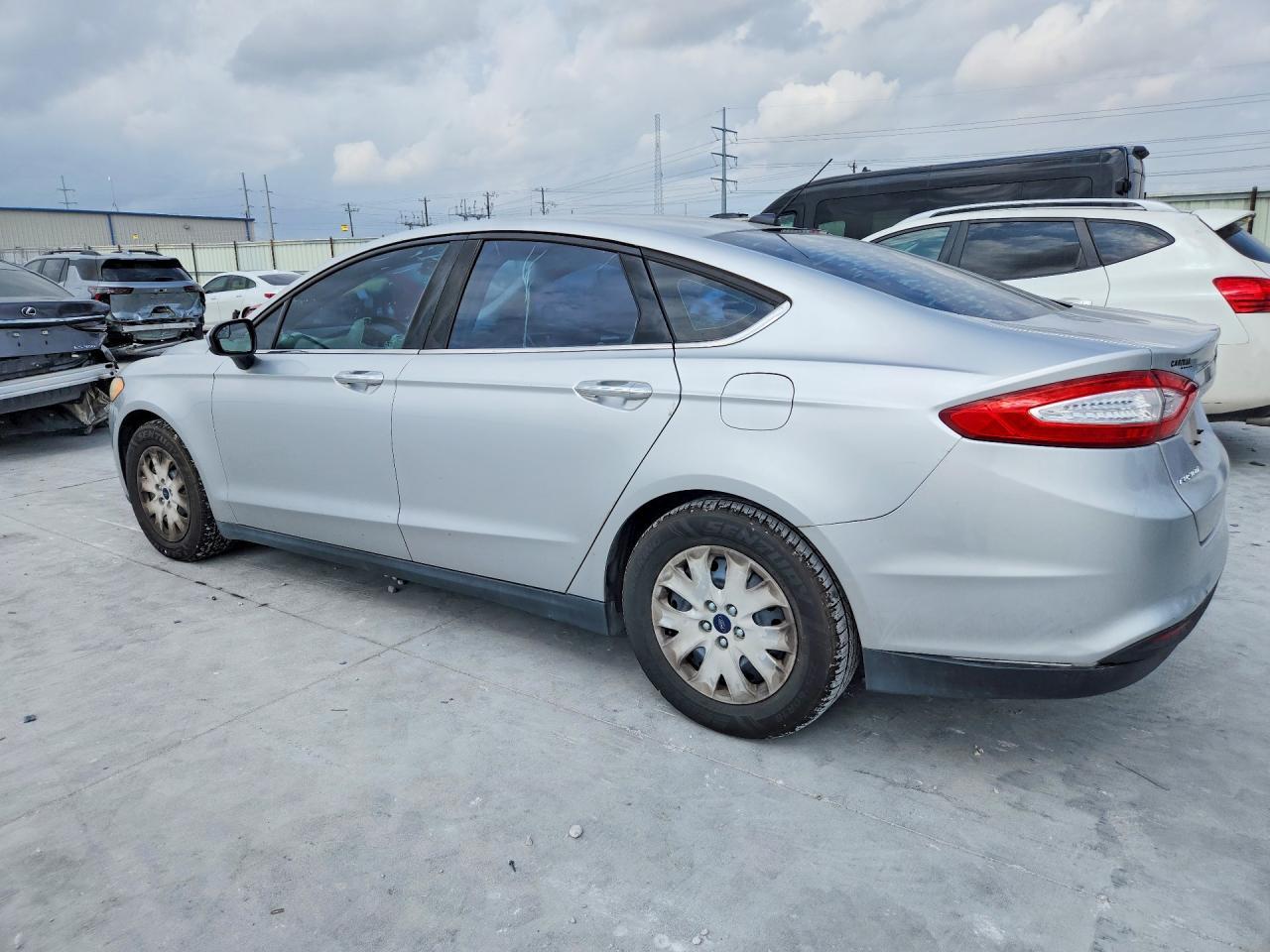 2013 Ford Fusion s