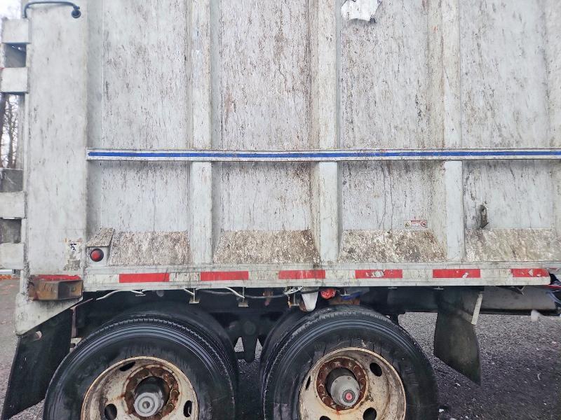 2016 East Manufacturing Walking Floor Trailer