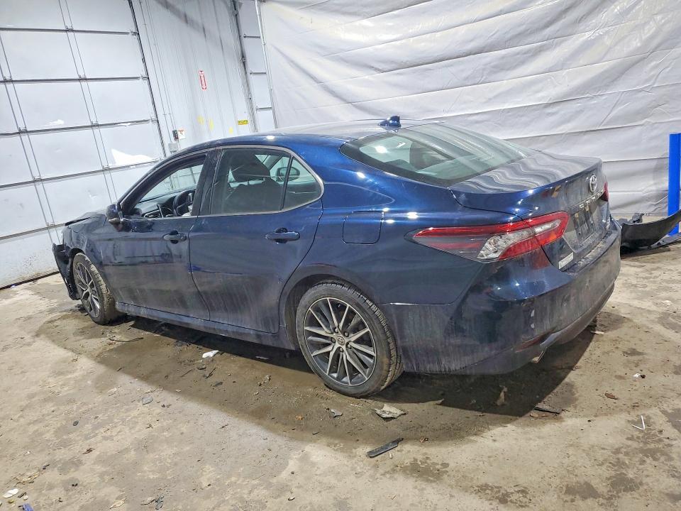 2021 Toyota Camry Hybrid xle