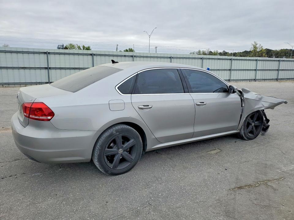 2013 Volkswagen Passat se