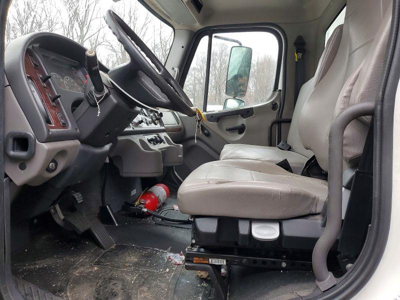 2023 Freigliner 2023 Freightliner Business Class M2 BOX Truck