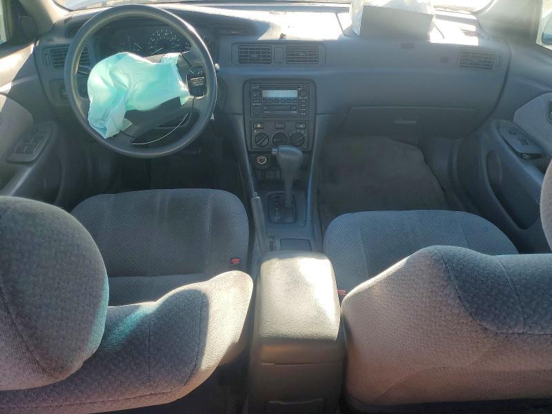 2001 Toyota Camry le