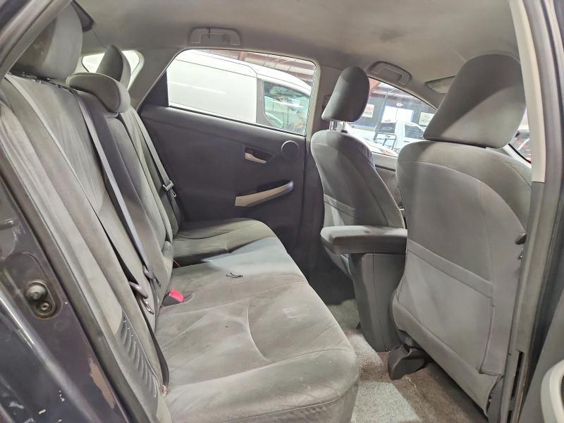 2010 Toyota Prius iii
