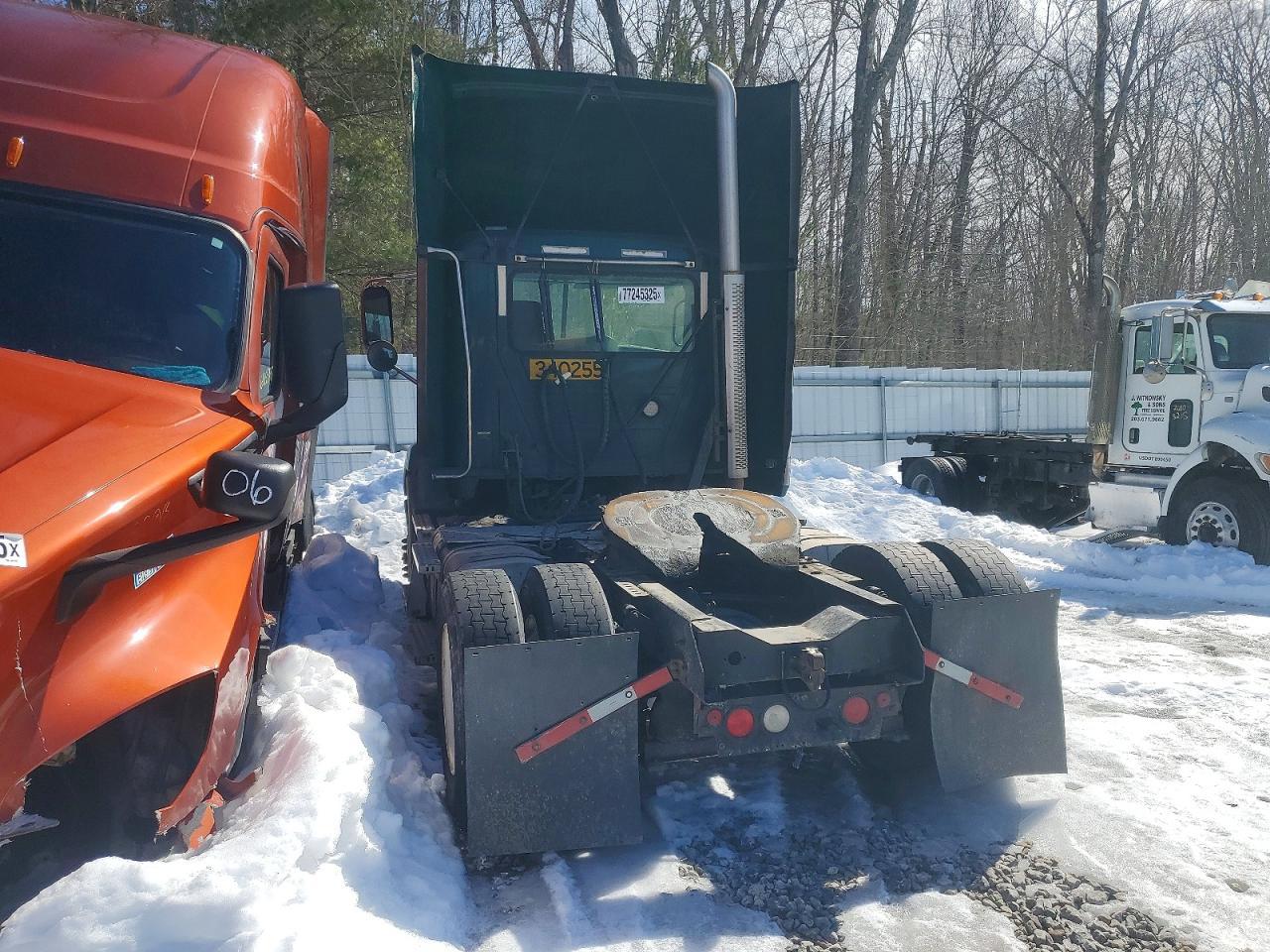 2015 Mack CX612 Semi Truck