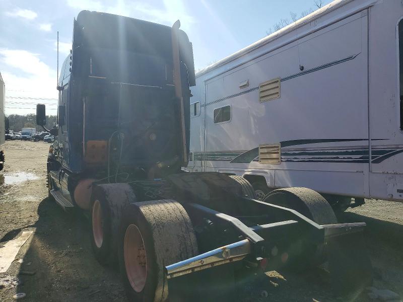 2010 Freigliner Cascadia 113