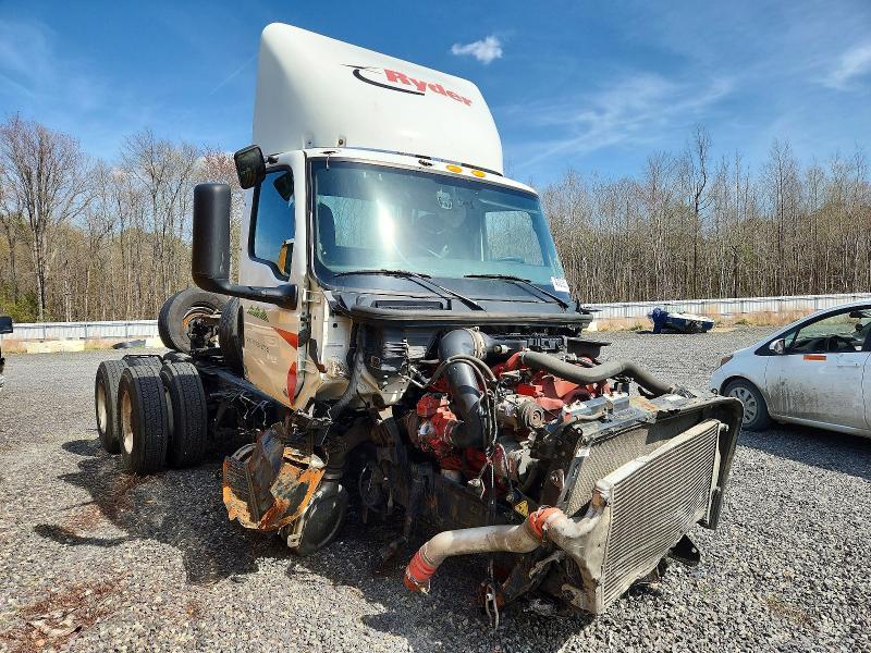 2022 International LT625