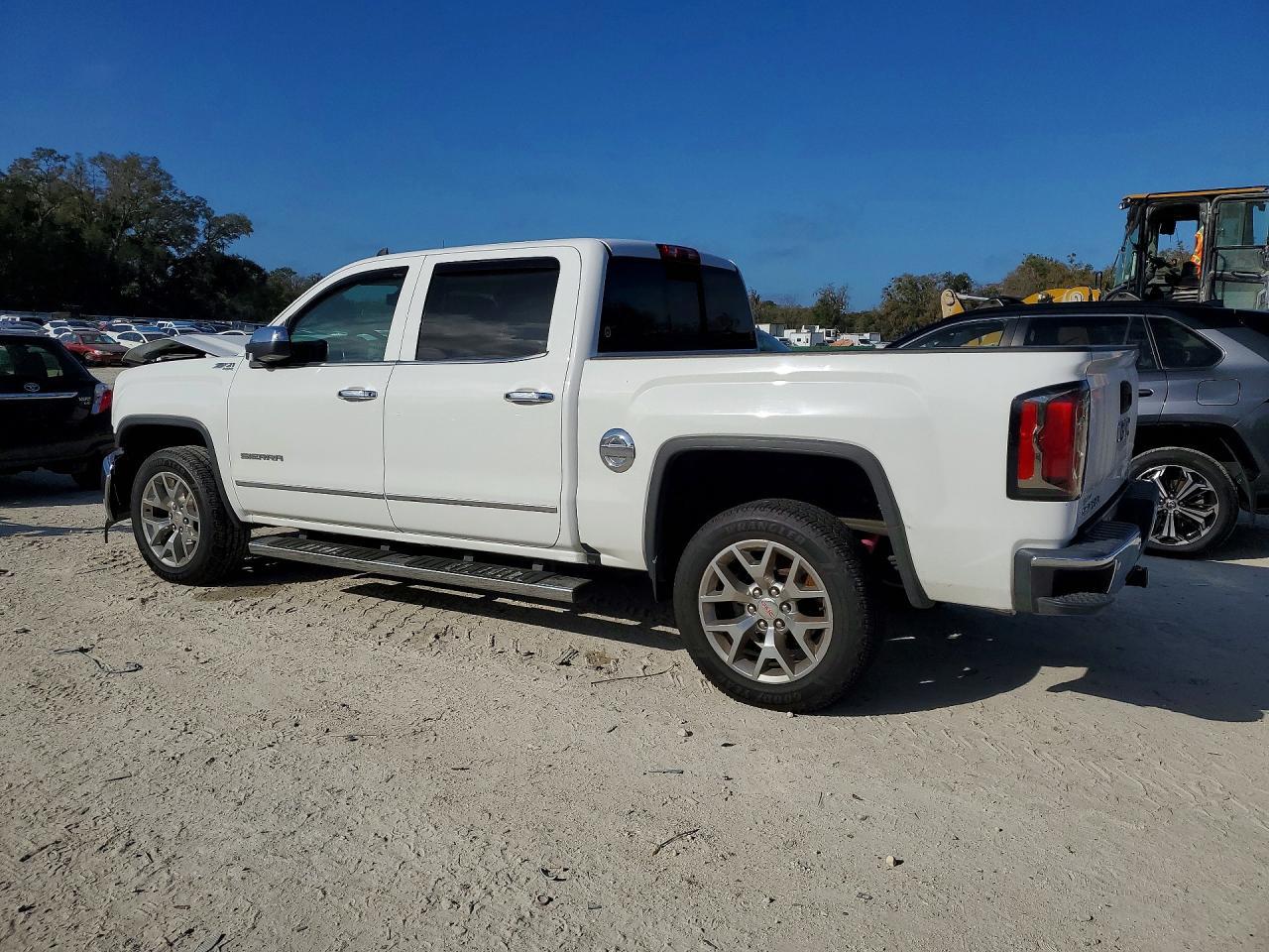 2018 GMC Sierra K1500 SLT