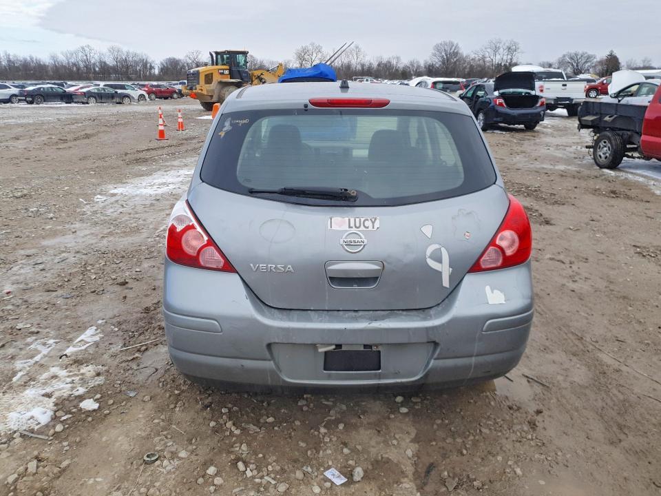 2010 Niss Versa s