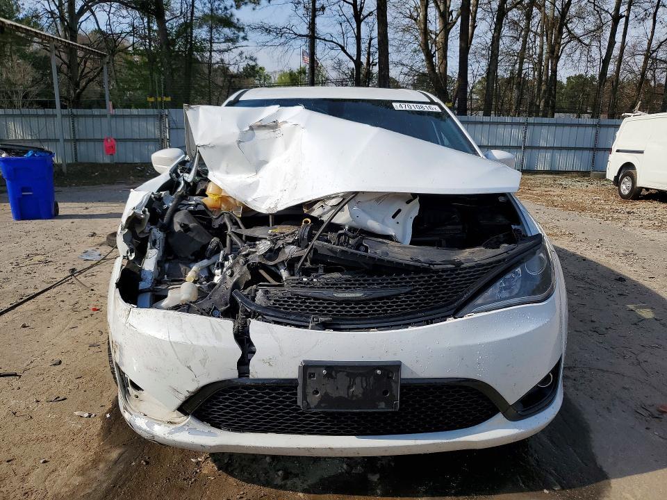 2018 Chrysler Pacifica Touring Plus