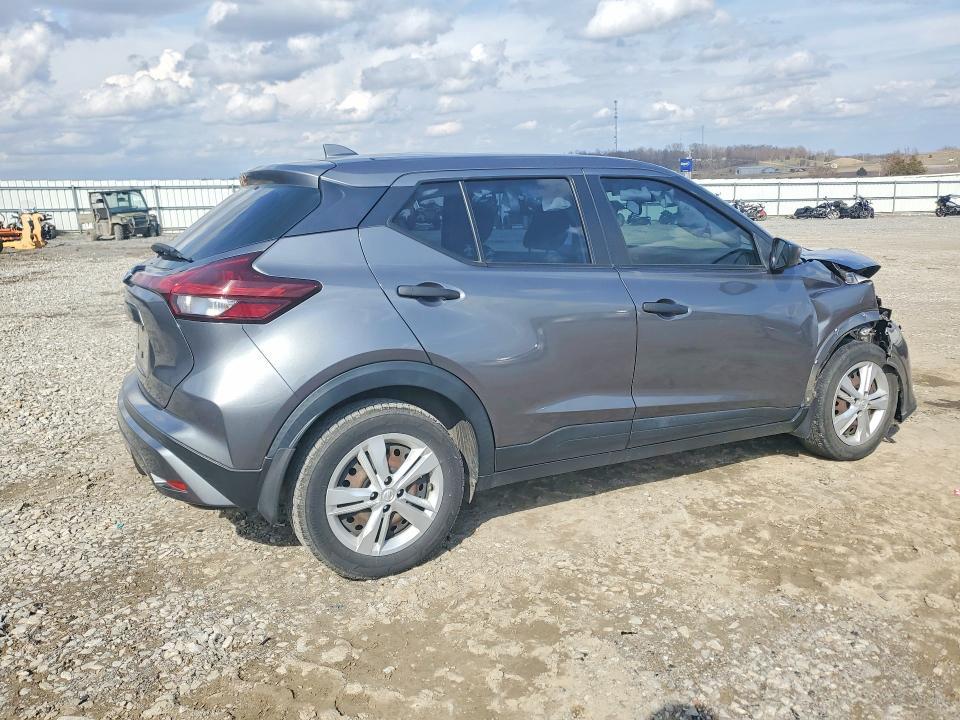 2021 Nissan Kicks s
