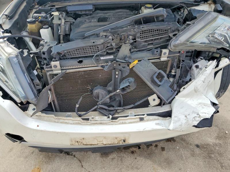 2017 Nissan Pathfinder sv