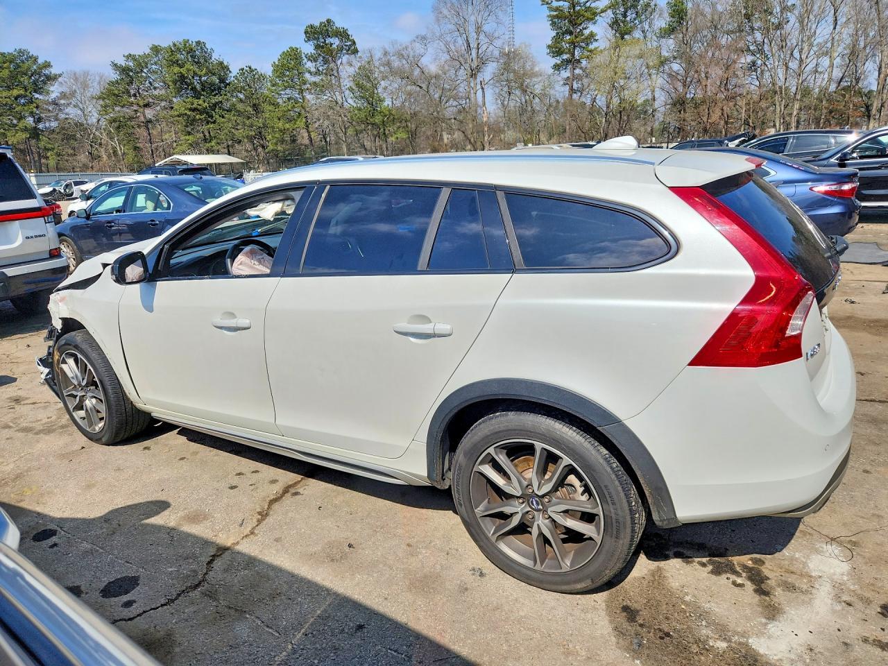 2017 Volvo V60 Cross Country Premier
