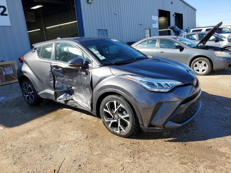 2021 Toyota C-hr xle