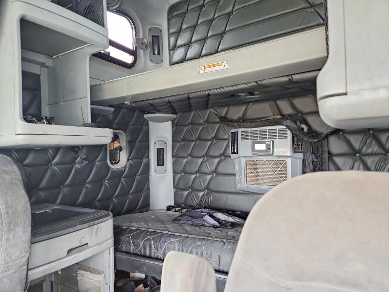 2010 Freightliner Columbia Semi Truck