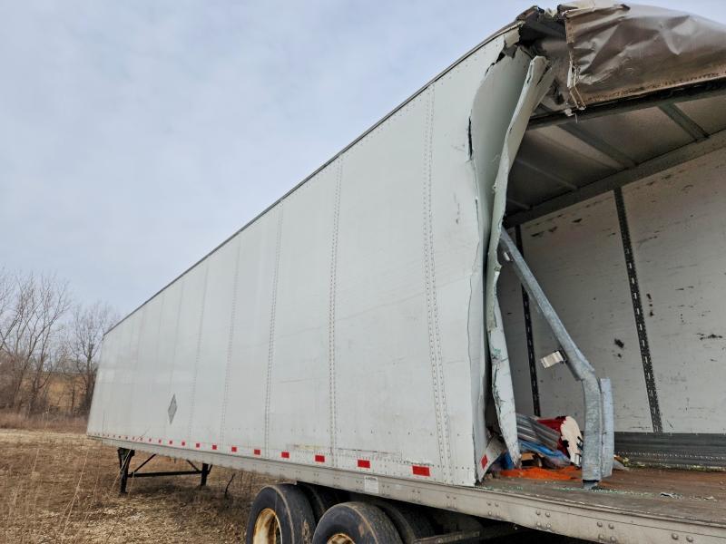 2016 Stoughton DRY Van Trailer