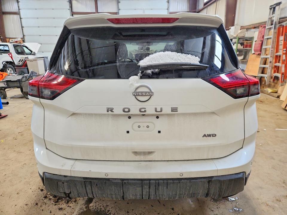 2025 Nissan Rogue sv