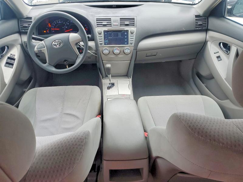 2010 Toyota Camry le