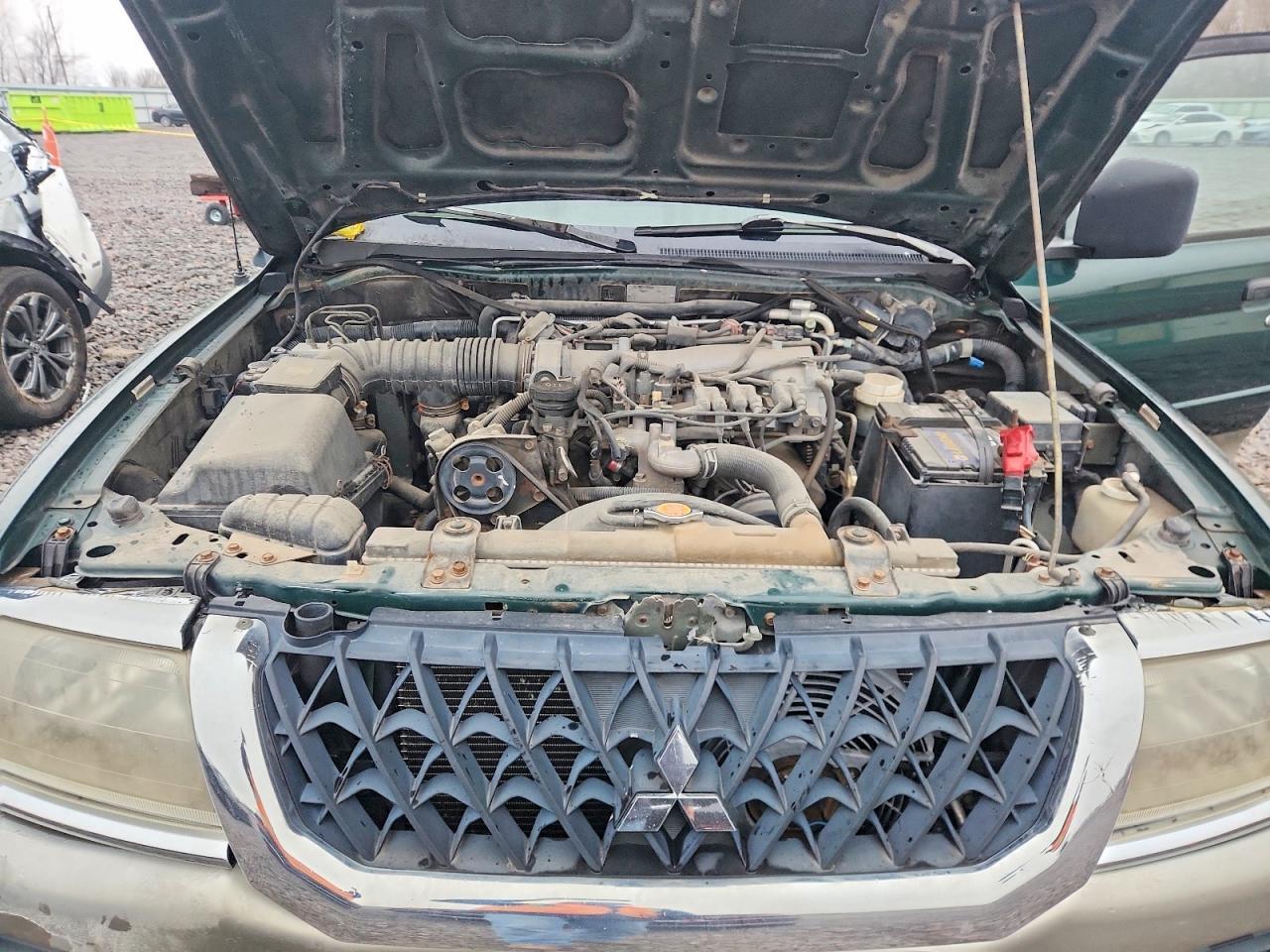 2002 Mitsubishi Montero Sport xls