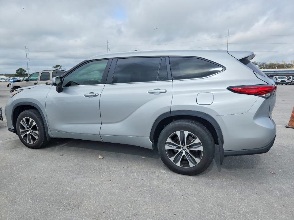 2023 Toyota Highlander xle