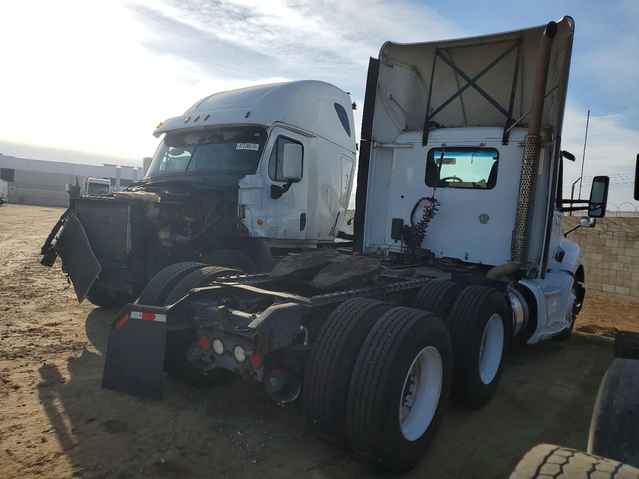 2015 Kenworth Construction T680