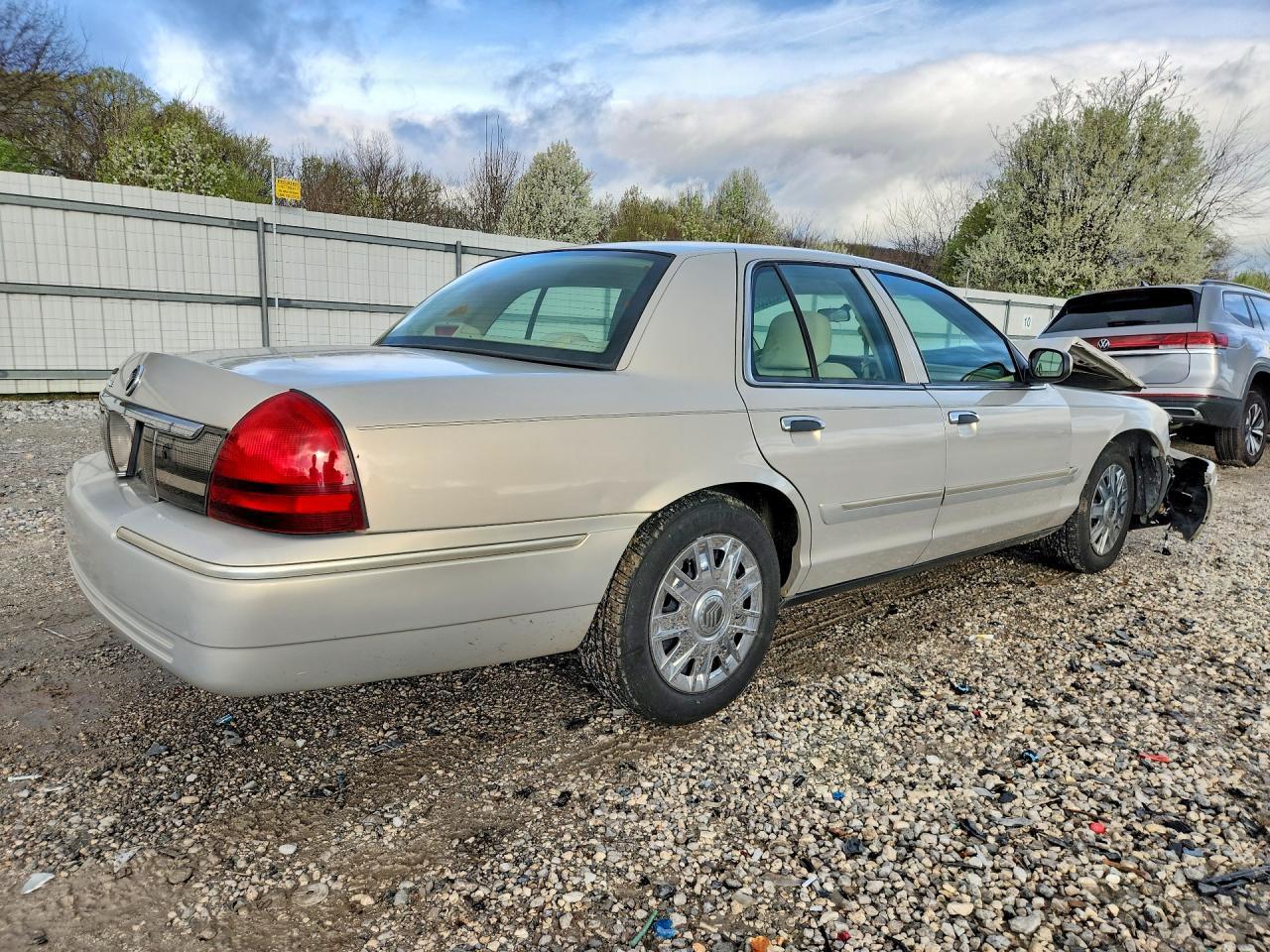 2008 Mercury Grand Marquis gs