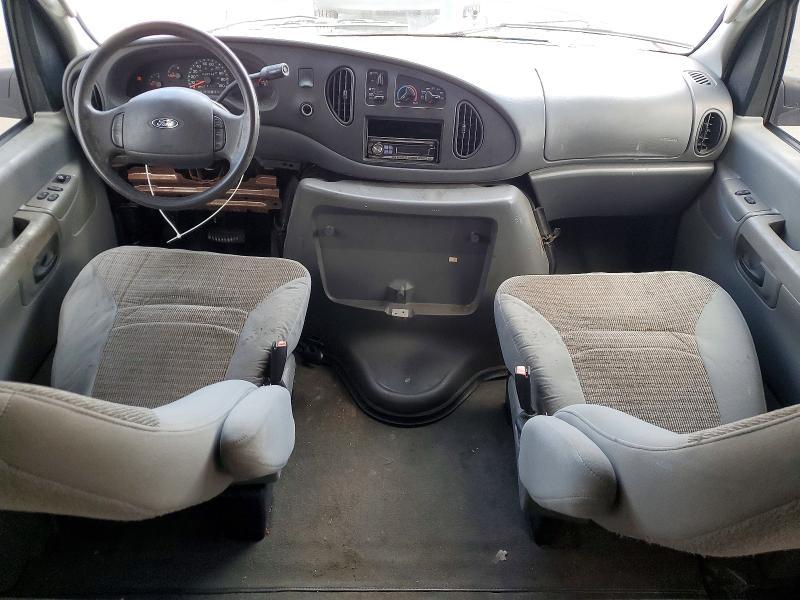 2003 Ford Econoline E350 Super Duty Wagon