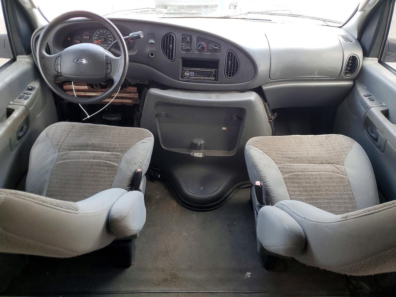 2003 Ford Econoline E350 Super Duty Wagon