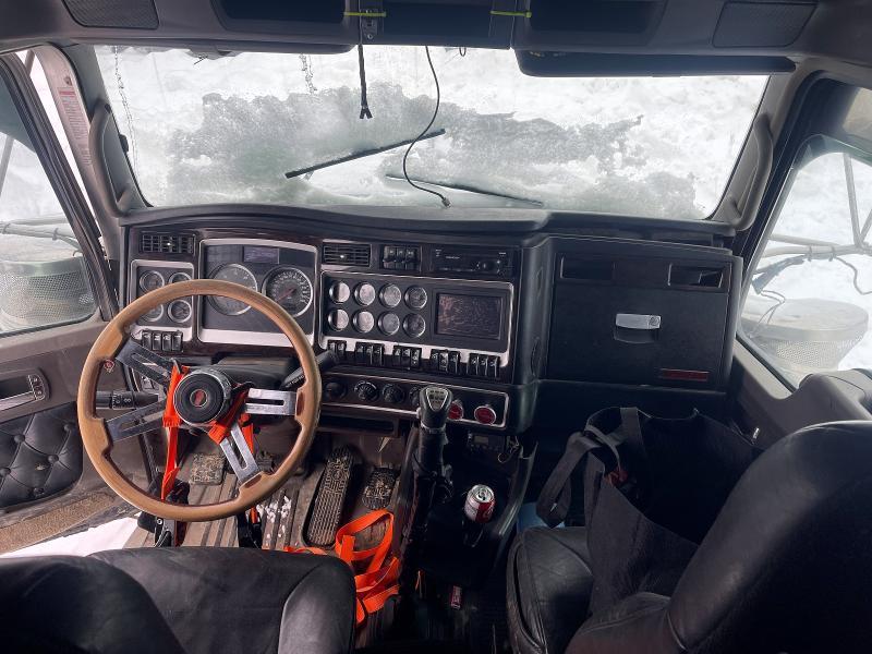 2017 Kenworth Construction W900