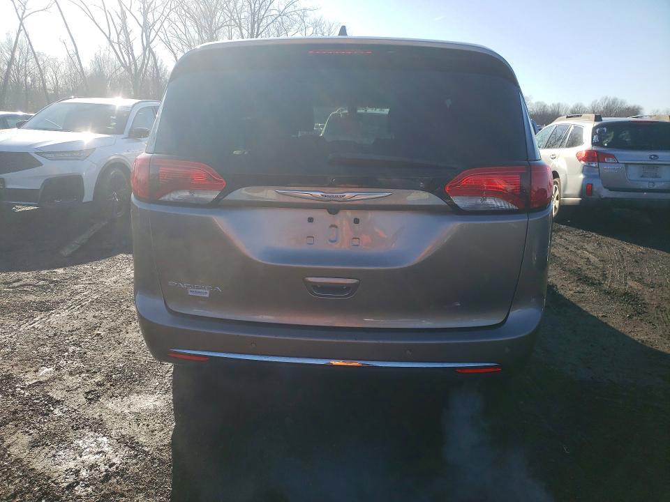 2018 Chrysler Pacifica Touring l