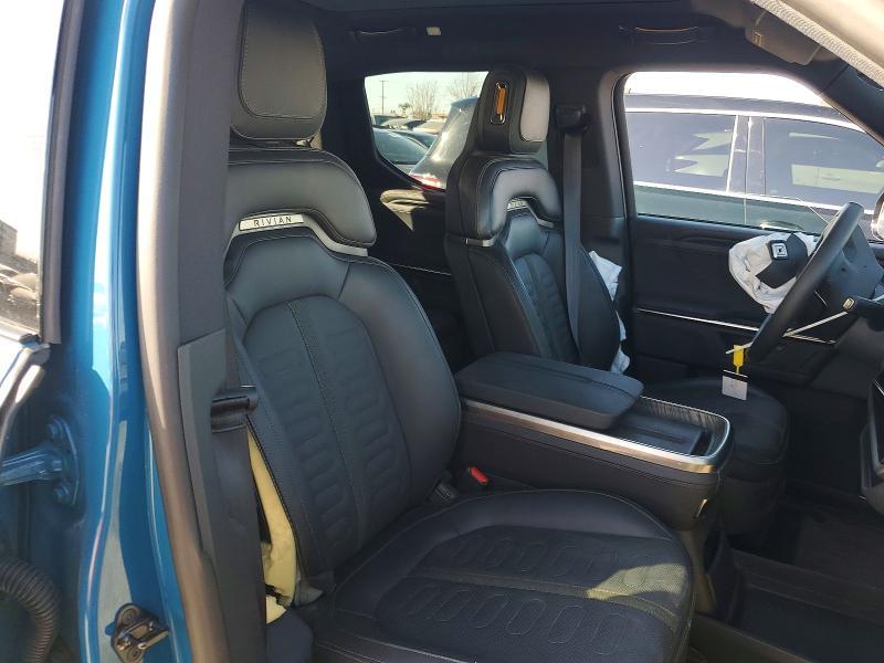 2025 Rivian R1T Adventure