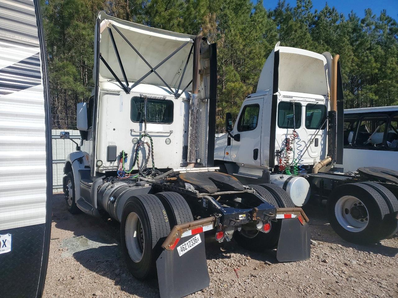 2018 Peterbilt 579 Semi Truck