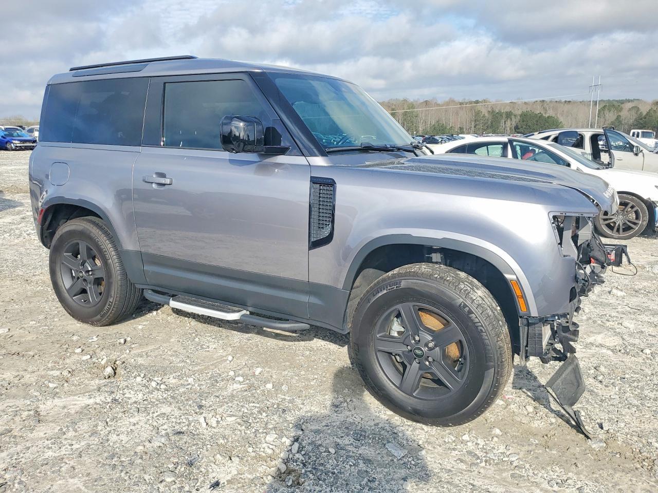 2023 Land Rover Defender 90 s