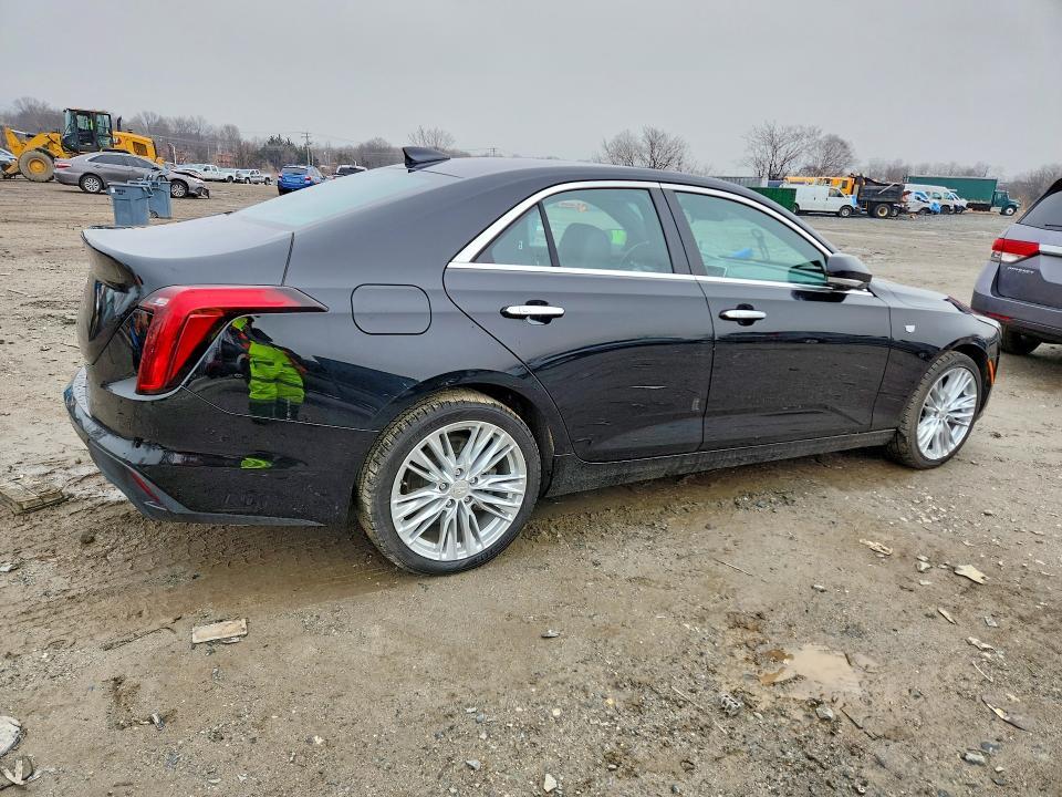 2023 Cadillac CT4 Premium Luxury