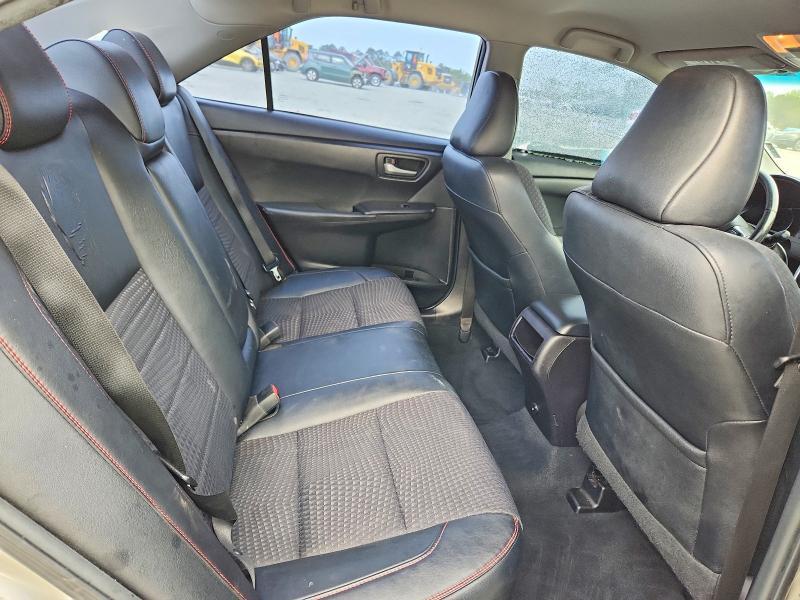 2015 Toyota Camry se