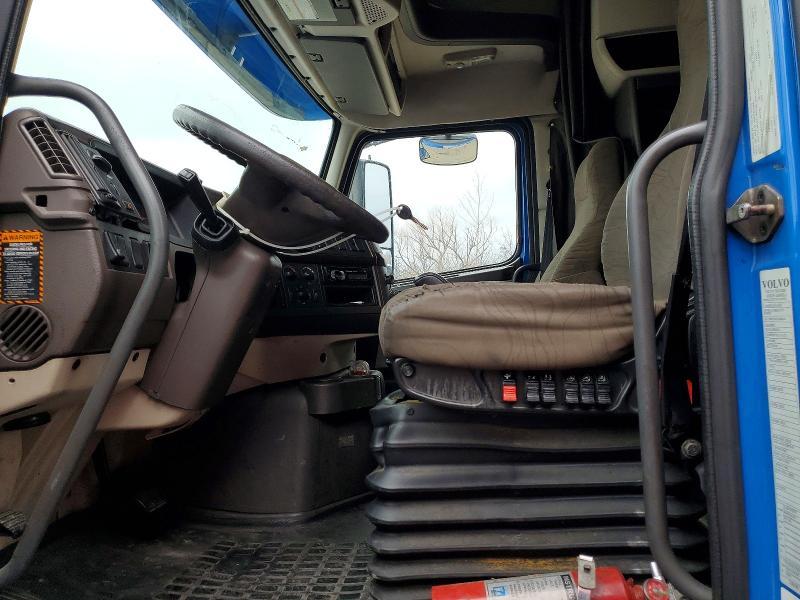 2014 Volvo Vn vnm