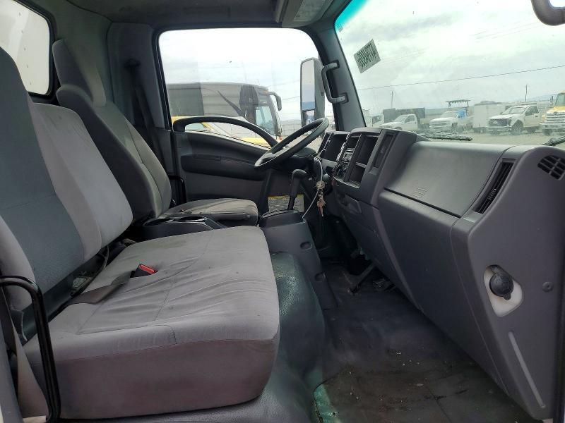 2016 Isuzu NPR HD BOX Truck