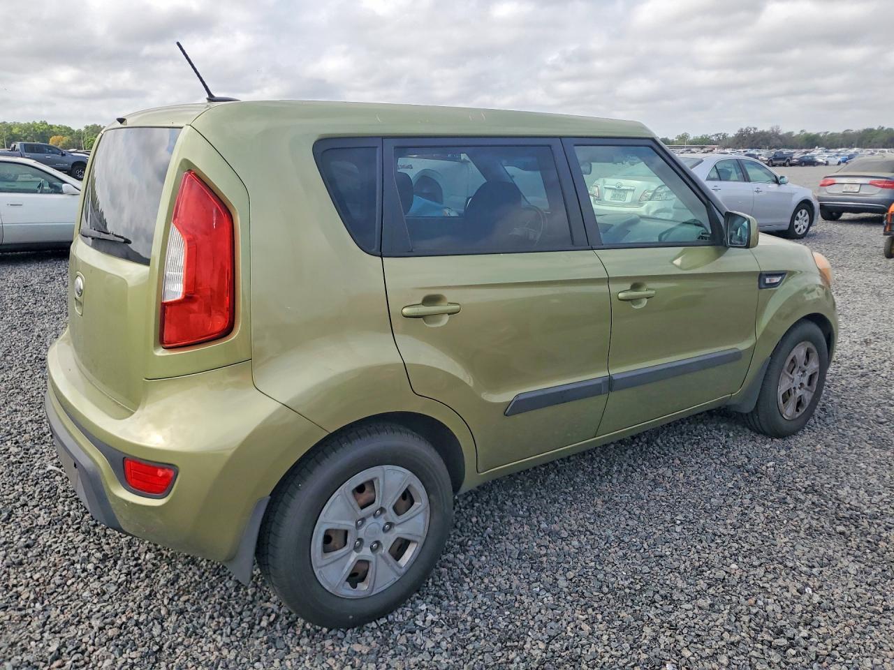 2013 KIA Soul Base
