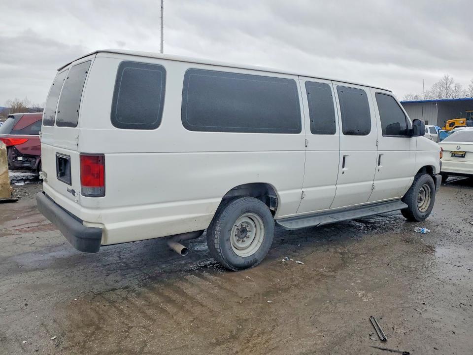 2011 Ford Econoline E350 Super Duty Wagon