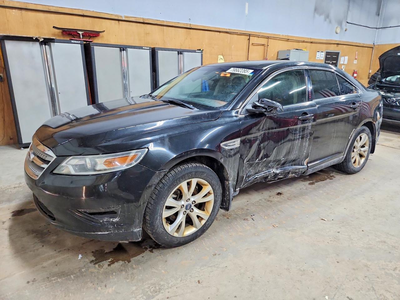 2011 Ford Taurus sel