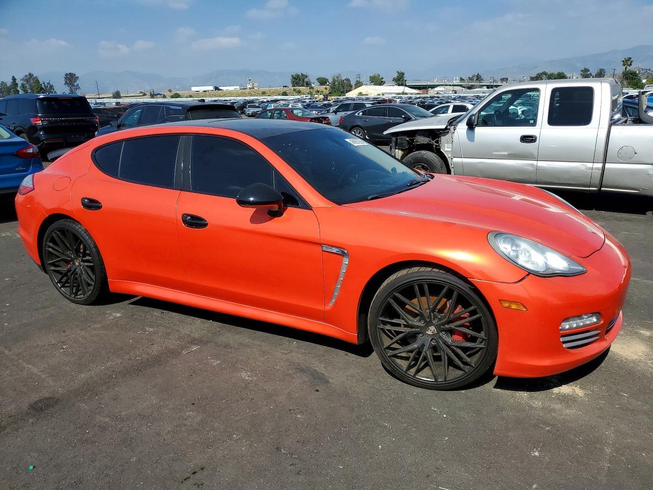 2013 Porsche Panamera 2